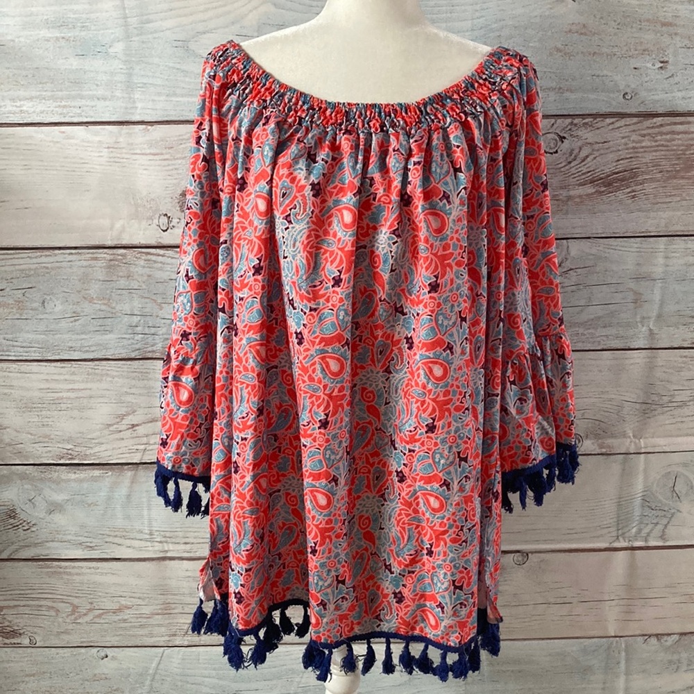 XXL gathered neck tunic top. Bell sleeve. Tassel edging. New with tags..